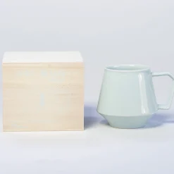 39Arita Mok, lichtblauw