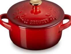 Le Creuset Holly Collection Mini Cocotte met Deksel, 10cm kersenrood