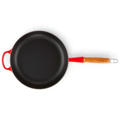 Le Creuset Signature Hapjespan met Houten Steel, 28cm kersenrood