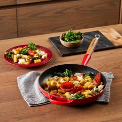 Le Creuset Signature Koekenpan met Houten Steel, 26cm kersenrood