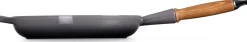 Le Creuset Signature Koekenpan met Houten Steel, 26cm flint