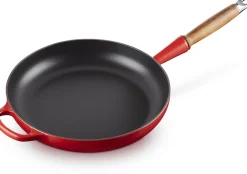 Le Creuset Signature Koekenpan met Houten Steel, 24cm kersenrood