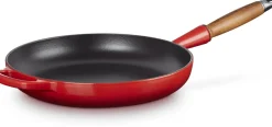 Le Creuset Signature Koekenpan met Houten Steel, 24cm kersenrood