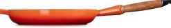 Le Creuset Signature Koekenpan met Houten Steel, 24cm oranjerood
