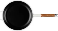 Le Creuset Signature Koekenpan met Houten Steel, 26cm meringue
