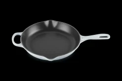Le Creuset Signature Skillet, 30cm sea salt