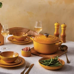 Le Creuset Stoneware Saladeschaal, 24cm nectar
