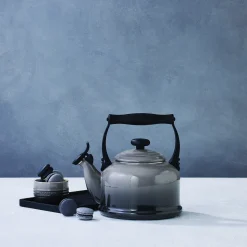 Le Creuset Tradition Fluitketel, 2,1L flint