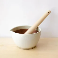 Mujun Suri Bowl met Stamper M, zwart