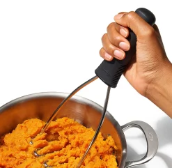 OXO Good Grips Aardappelstamper