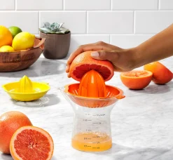 OXO Good Grips 2-in-1 Citruspers
