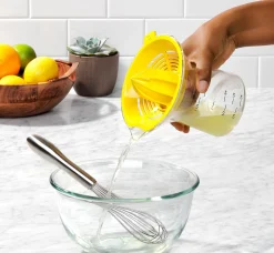 OXO Good Grips 2-in-1 Citruspers