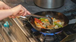 Voccelli Aziatische Wok Plaatstaal, 25cm